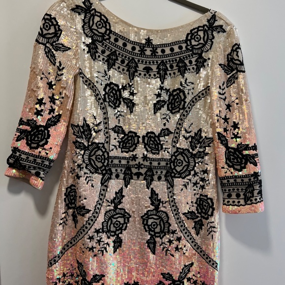 Designer Dress - Picture 2 of 4